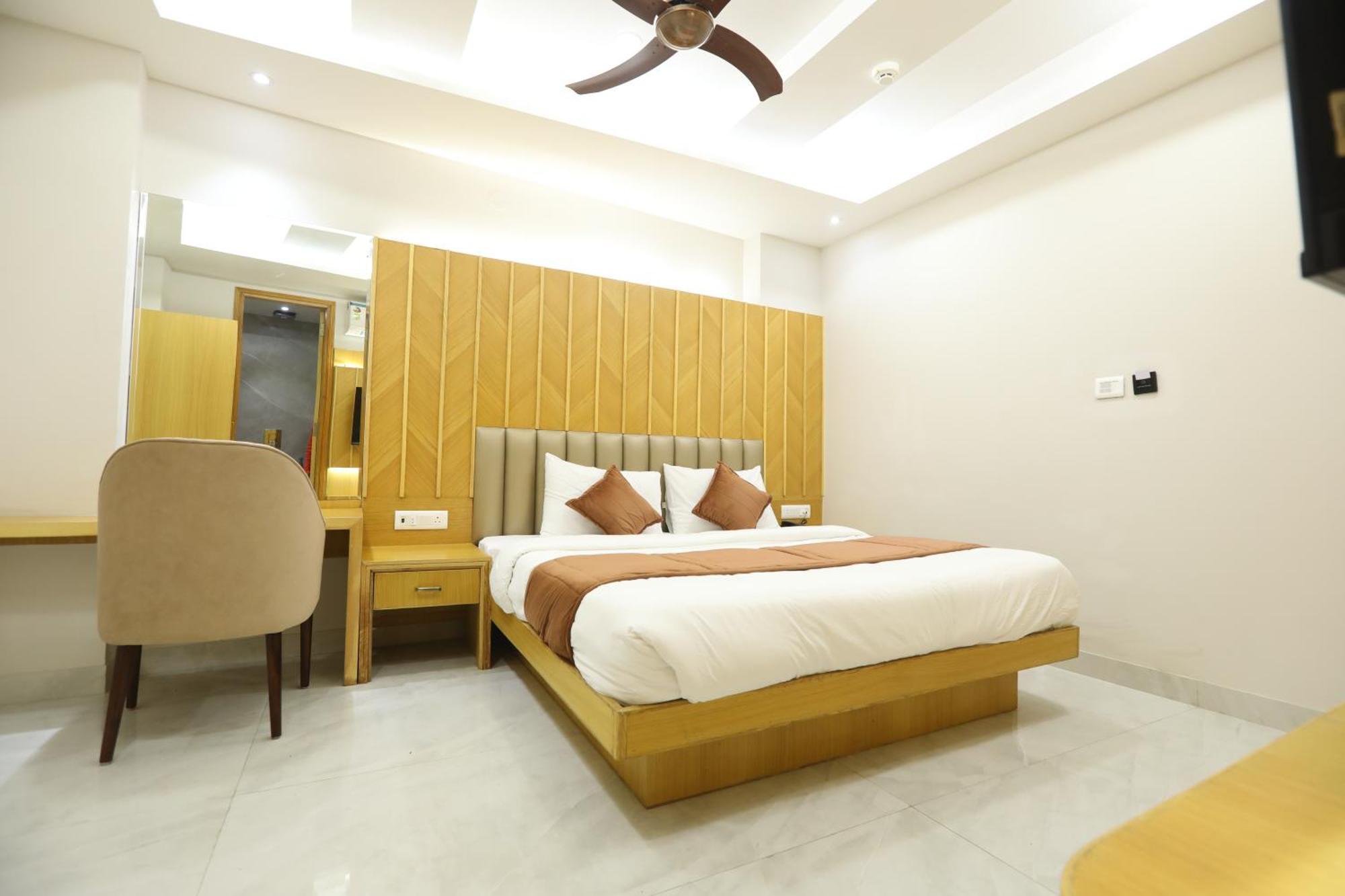 Hotel Glitz - Walk In From New Delhi Railway Station Exterior foto